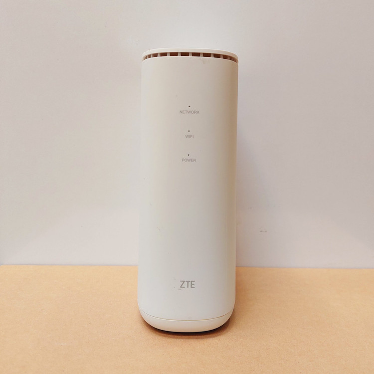 مودم سیم کارتی 5G/TDLTE فضای باز ZTE مدل MC7010 به همراه روتر MF269