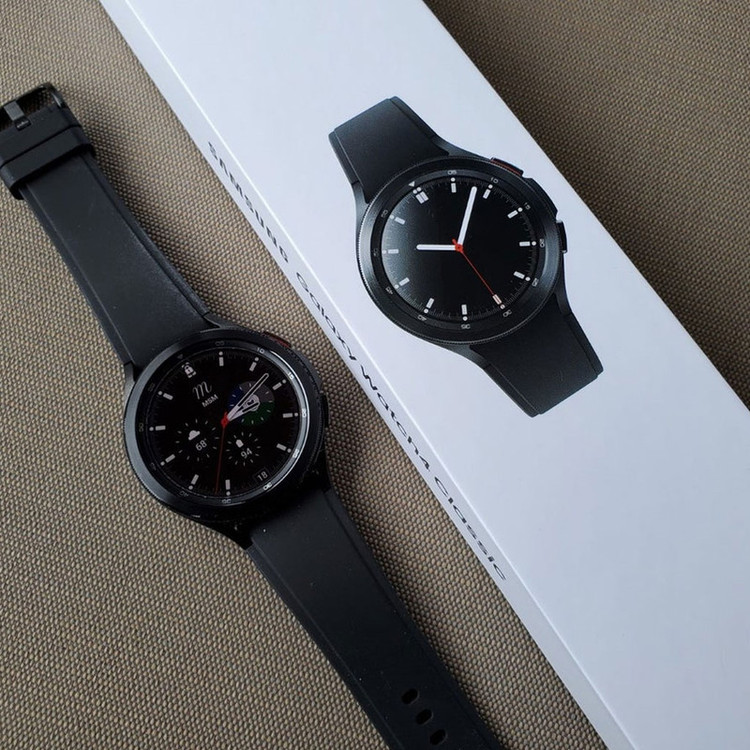 ساعت هوشمند سامسونگ مدل Galaxy Watch 4 Classic Smartwatch SM-R880